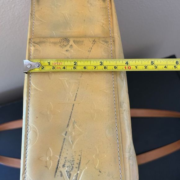 Authentic Louis Vuitton Vernis Tote Monogram Bag - Picture 14 of 15